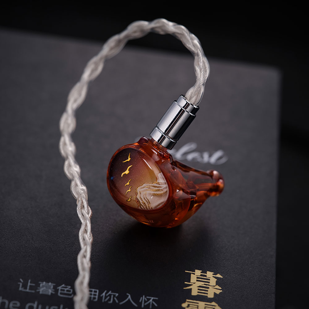 سماعات أذن جديدة من نوع Celest - مراجعة In Ear Monitor Iem وسعره